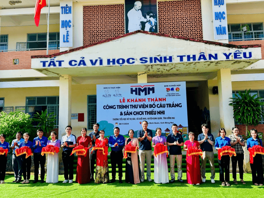 Lễ Khánh thành Công trình Thư viện Bồ câu trắng và sân chơi thiếu nhi Tại Trường Tiểu học Võ Thị Sáu, huyện Định Quán, tỉnh Đồng Nai