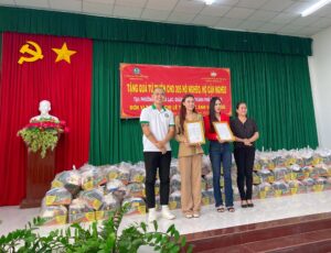 Hỗ trợ 305 hộ gia đình nghèo/cận nghèo tại Cần Thơ