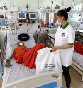 Hỗ trợ 500 bệnh nhân HIV tại Bệnh viện Nhân Ái – tỉnh Bình Phước.