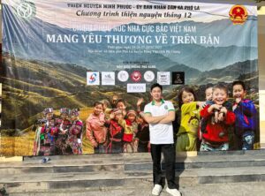 Từ thiện Hà Giang – Chinh phục nóc nhà cực Bắc Việt Nam, mag yêu thương về trên bản.