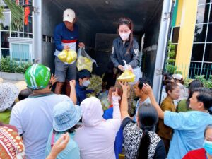 Phục vụ cơm trưa cho 1200 bệnh nhân tại Viện Tim Thành Phố