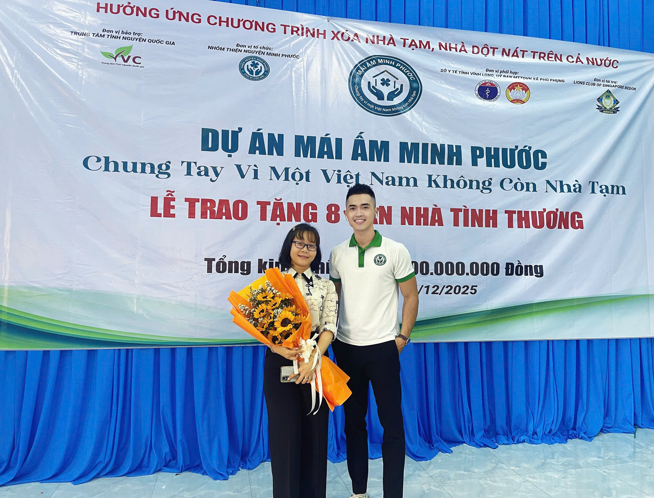 TRAO TẶNG 8 CĂN NHÀ TÌNH THƯƠNG TẠI TỈNH BẾN TRE